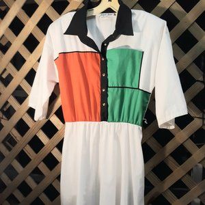 VINTAGE SHIRTWAIST DRESS WITH 3 POCKETS SIZE 14 WASH AND DRY